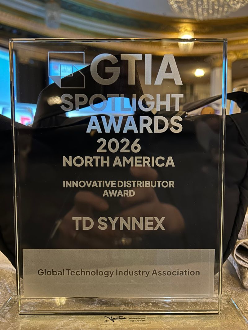 TD SYNNEX North America receives GTIA's Innovative Distributor of the Year in North America award (2/2).