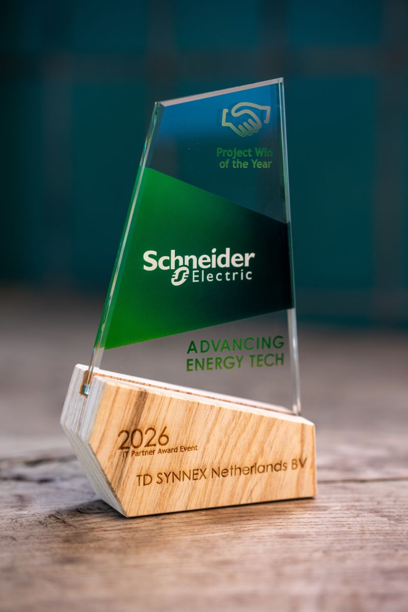 TD SYNNEX Netherlands won the Schneider Electric IT Partner Award in the category 'Project Win of the Year' (1/2).