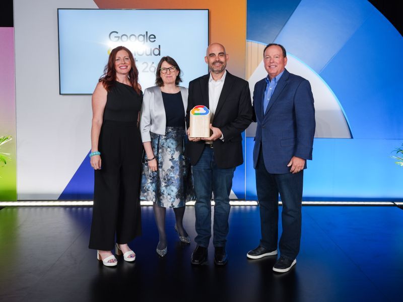 TD SYNNEX North America team receives Google Cloud’s 2026 Partner of the Year for Distribution: Market Reach award (1/2).