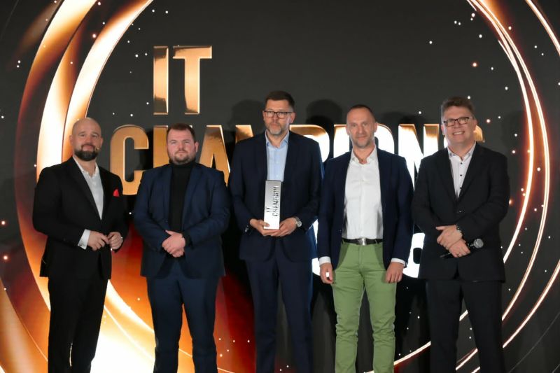 TD SYNNEX won IT RESELLER'S "Specialize Distributor" and "Multicloud" categories at the jubilee IT Champions 2026 gala (1/2).