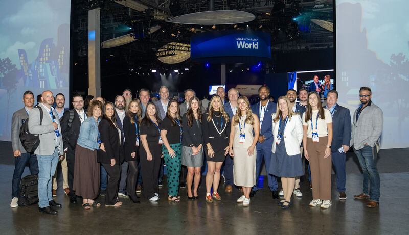 TD SYNNEX North America team accepting Dell's North America Federal Growth Partner of the Year award at the Dell Technologies World 2026 event (1/2).