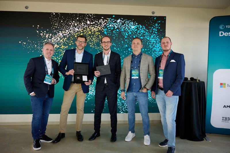 TD SYNNEX Poland receives AMD's Strategic Distributor award in Warsaw (2/3).